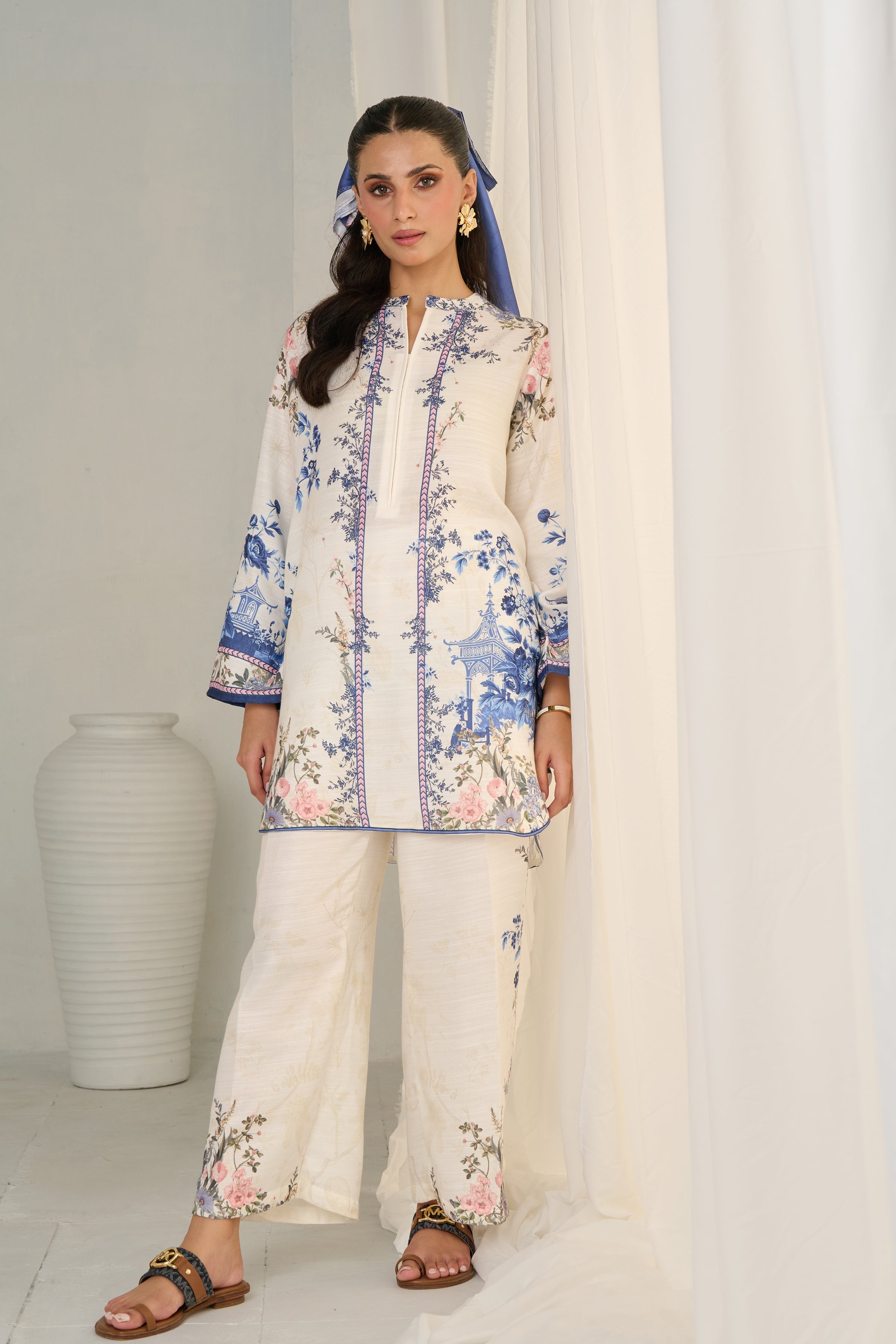 Asia | 2-Piece