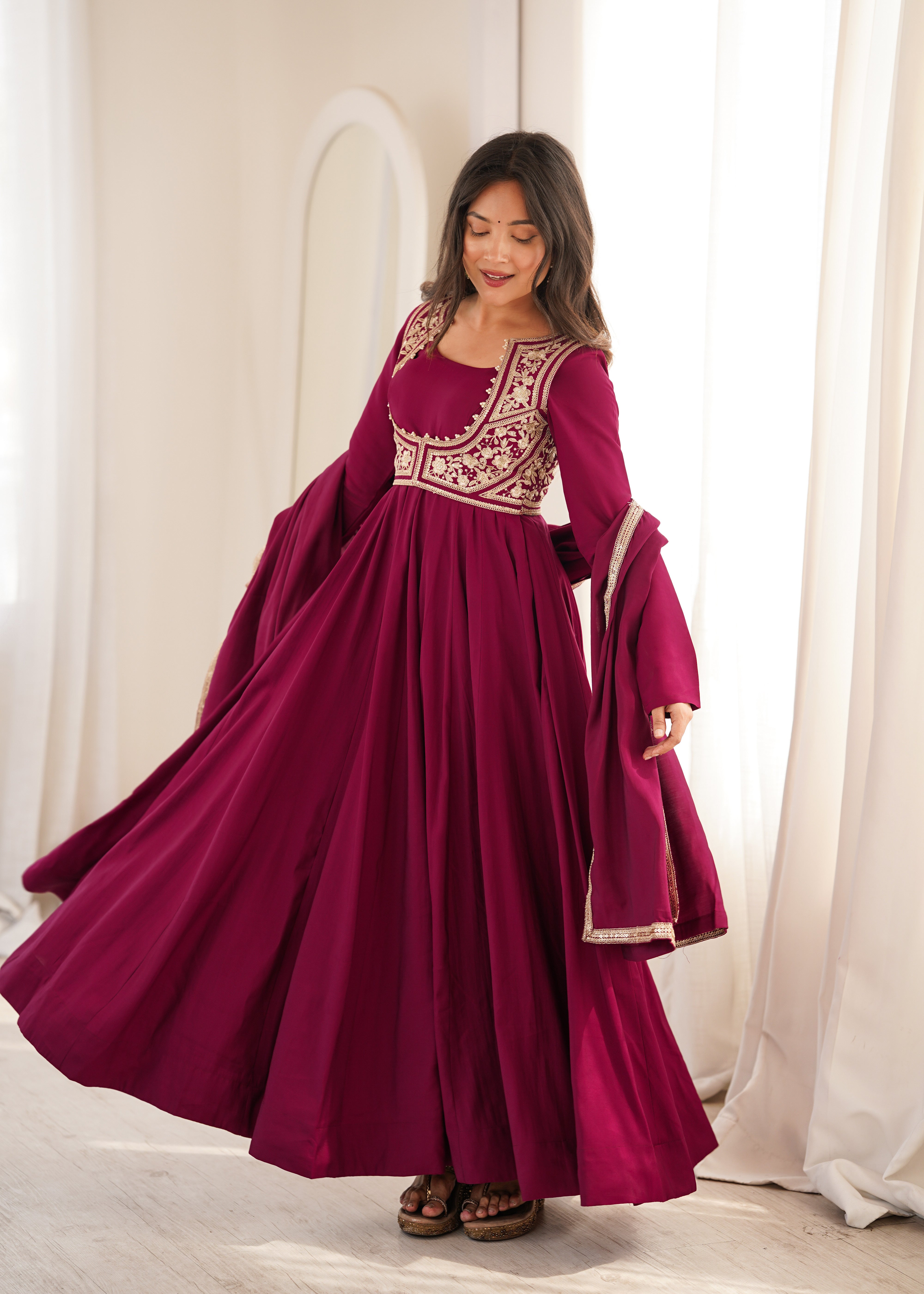MAHALIKA DARK RANIPINK