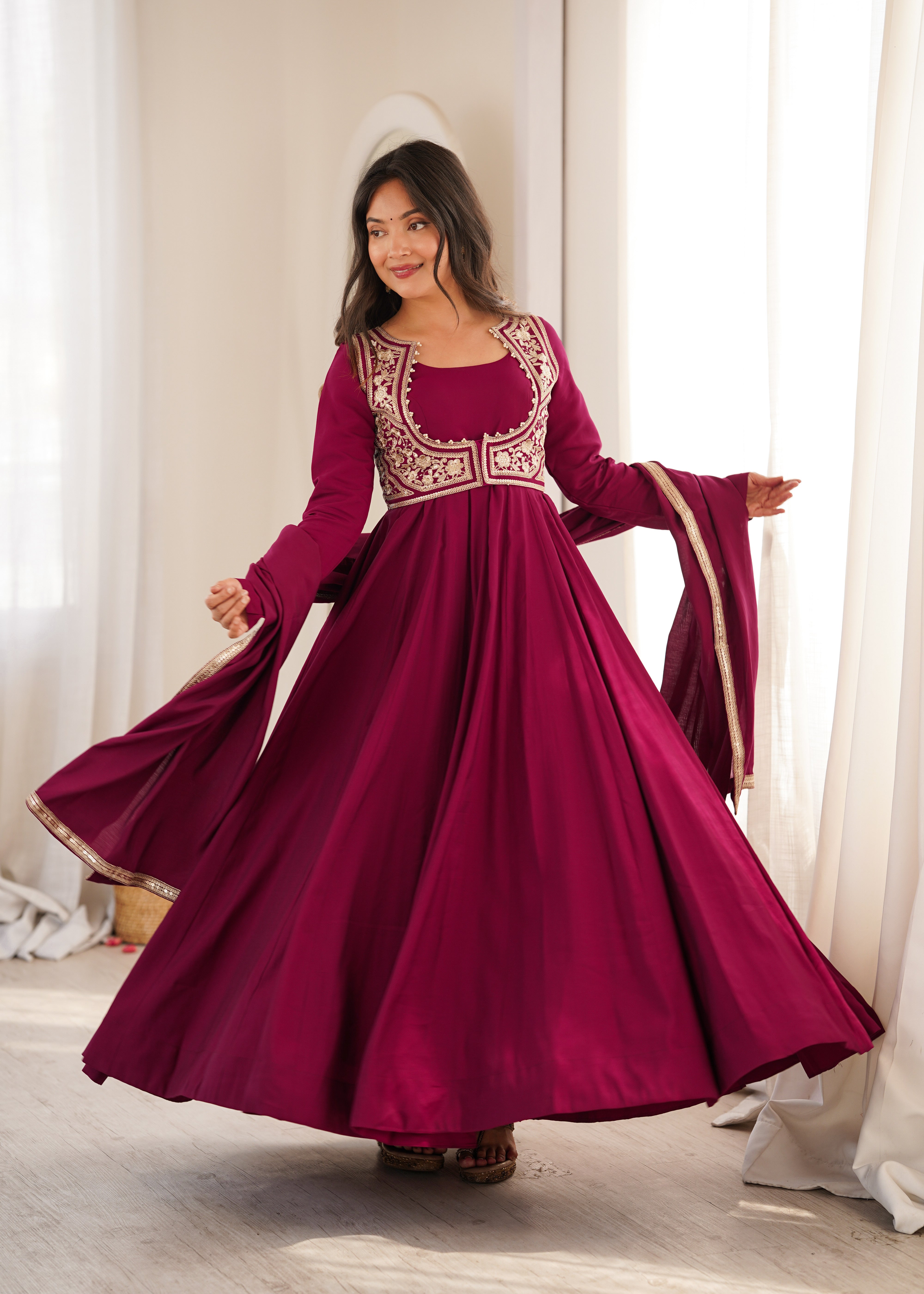 MAHALIKA DARK RANIPINK