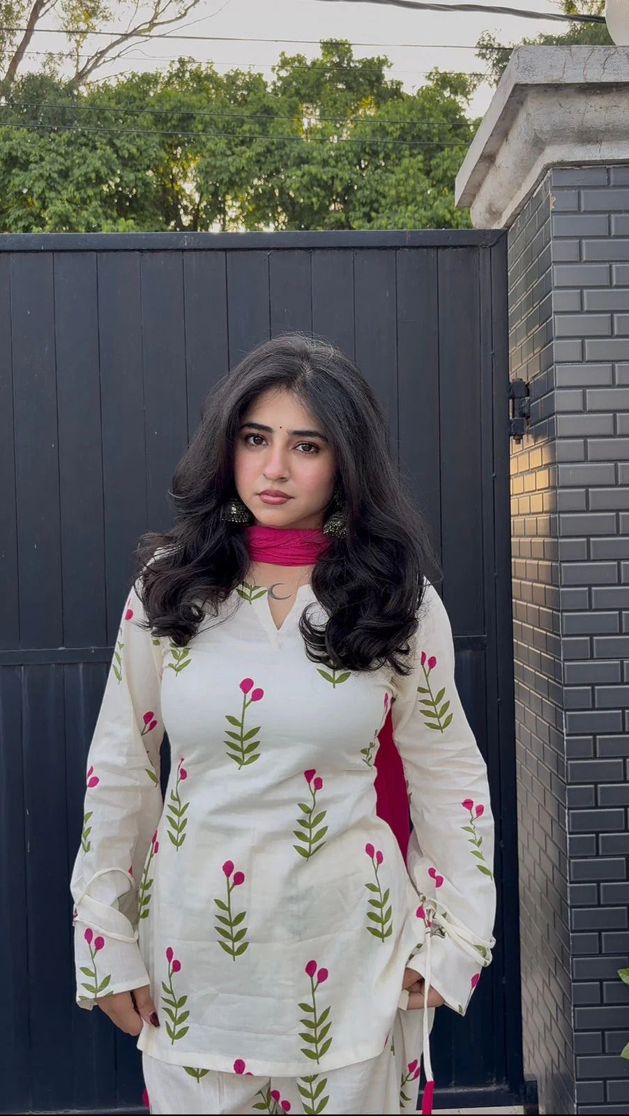 *Fully Fancy Sleeves With Latkan*